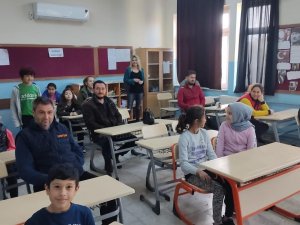 Köyceğiz’de Velilere Aile Okulu Eğitimi Veriliyor