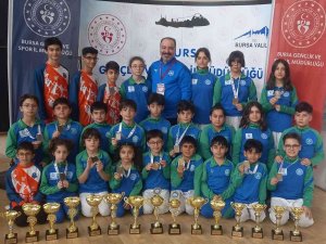 Çayırovalı Karateciler Bursa’dan 15 Kupa Ve 14 Madalyayla Döndü