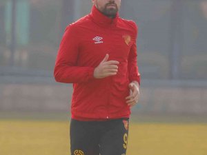 Göztepe’de Hüsamettin Geri Döndü