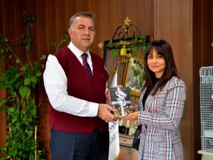 Mersin’de Haftanın Öğretmeni Seçildi