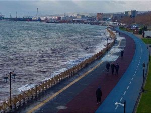 Meteoroloji Uyarmıştı: Marmara’da Şiddetli Fırtına