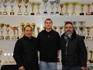 Gemlik Belediyespor İki Sporcu Daha Kazandırdı