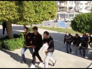 Selam Kavgasında Kafasından Silahla Yaralandı