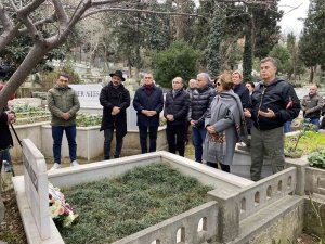 Mehmet Ali Birand Vefatının 10. Yıl Dönümünde Mezarı Başında Anıldı