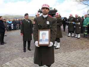 Çamelili Kıbrıs Gazisi Son Yolculuğuna Askeri Törenle Uğurlandı