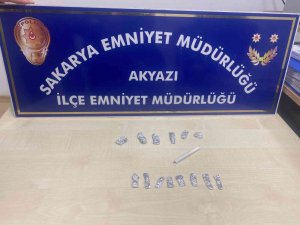 Şüphe Üzerine Sorgulandı, Üzerinden Uyuşturucu Çıktı