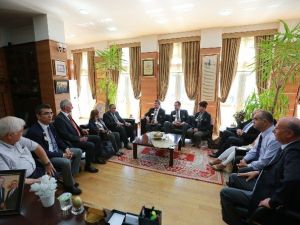 Bolu’da Rotary Kulübü Üyeleri Başkan Yılmaz’a Ziyaret Etti