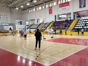 Badminton İl Şampiyonası Başladı