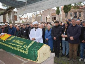 Ayvalık Belediye Başkan Yardımcısı Ersan Bahar Gözyaşlarıyla Uğurlandı