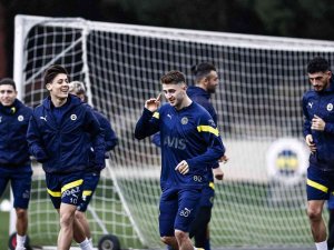 Fenerbahçe, Çaykur Rizespor Maçı Hazırlıklarını Sürdürdü