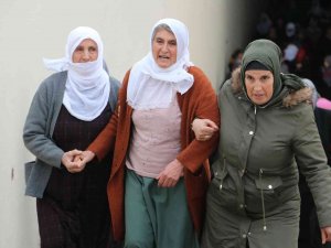 Hacire Akar’ın Oğlu Dedesinin Yanına Defnedildi