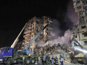 Zelenskiy’nin Danışman Dnipro Saldırısı Hakkındaki Açıklamaları Nedeniyle İstifa Etti