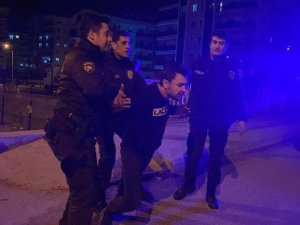 Kaza Yapan Alkollü Sürücü, Aracı Yol Ortasında Bırakıp Kaçtı
