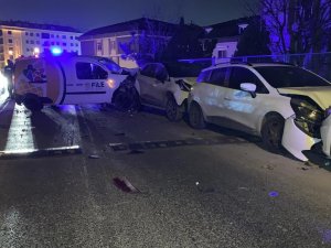 Büyükçekmece’de Alkollü Sürücü Ortalığı Savaş Alanına Çevirdi