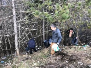 Ormancılar, Köylülerle Ormanda Çöp Topladı