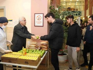 Sınav Haftasında Esogü’lü Öğrencilere Kumanya Desteği