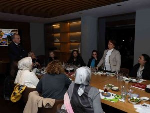 Başkan Özlü İş Kadınları İle Buluştu