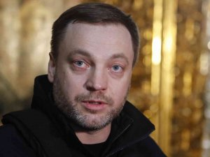 Ukrayna’nın Brovary Şehrindeki Bir Anaokulunun Yanına Helikopterin Düşmesi Sonucu Meydana Gelen Kazada Ukrayna İ̇çişleri Bakanı Denys Monastyrsky’nin Hayatını Kaybettiği Açıklandı.