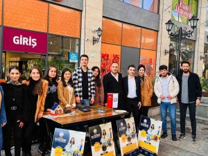 Öğrenciler Avm’de Proje Ve El Sanatlarını Sergiledi