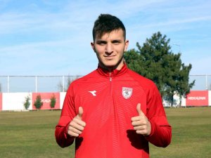 Yunus Emre Çift, Gözüne Premier Lig’i Kestirdi