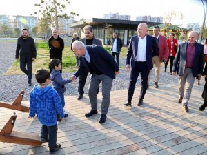 Akdeniz’de Geri Dönüşüm Malzemeleri Çocuk Parkına Dönüşüyor