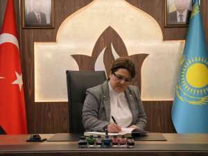 Aile Ve Sosyal Hizmetler Bakanı Derya Yanık, Ahmet Yesevi Üniversitesini Ziyaret Etti