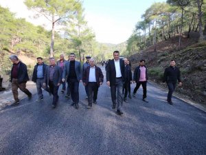 Kaş Belediyesinden Dirgenler-ortabağ-gürsu Yoluna Sıcak Asfalt