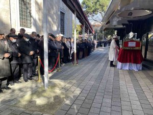 ’Tamburalı Paşa’ Hasan Kundakçı Üsküdar’da Askeri Tören İle Son Yolculuğuna Uğurlandı