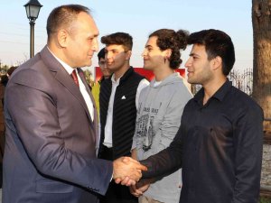 Toroslar Belediyesi, Eğitim Yardımının İlk Taksitini Öğrencilerin Hesaplarına Yatırdı