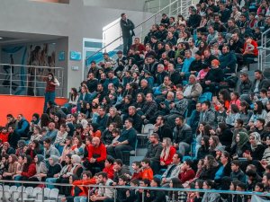 İ̇lkler Şehri Uşak Basketbol Takımı İkinci Yarıya Avantajlı Başlamak İstiyor