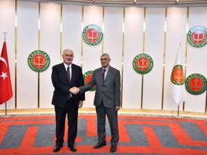 Yargıtay Başkanı Akarca: "(Aym’nin Fetö Ve Terör Örgütleriyle İlgili Kararlarına İlişkin) Yasa Ve Anayasa Aym’yi De Bağlar”