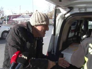 Kadıköy’de Ceza Yiyen Taksiciden Polise Çirkin Tepki: “Yaz Cezayı Belki Sana Yıldız Takarlar”