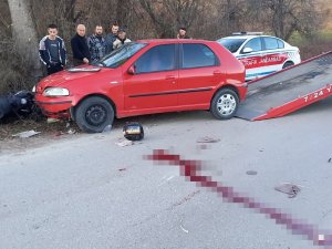 Motosikletli Genç Kazada Hayatını Kaybetti