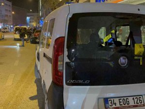 Park Halindeki 3 Araç Maganda Kurşununa Hedef Oldu