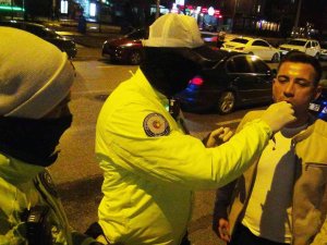 Trafikçilerden Uyuşturucu Test Kitli Denetim