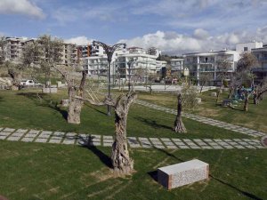 Kuşadası 4 Bin 200 Metrekare Daha Yeşil Alana Kavuşuyor