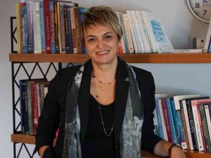 Prof. Dr. Dilek Şirvanlı Özen: “Unutmayalım, Zorba Seyirciye Çalışır”