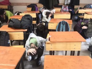 Hisarcık Şehitler Ortaokulu’nda Deprem Tahliye Tatbikatı