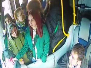 Kendisi İle Tartışan Yolculara Küsen Şoförün Tepkisi, Görenleri Kahkahaya Boğdu