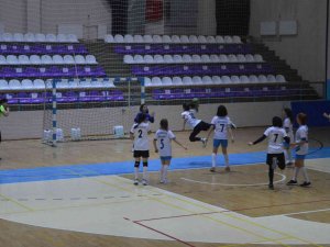 Afyonkarahisar’da Okul Sporlarında Kıyasıya Mücadele