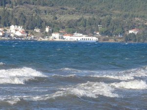 Lodos Fırtınası Nedeniyle Bozcaada Ve Gökçeada’ya Feribot Seferleri İptal Edildi