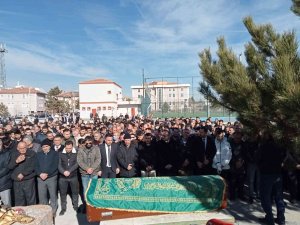 Trafik Kazasında Hayatını Kaybeden Rabia’nın Son Yolculuğuna Uğurladığı Anlar Yürekleri Dağladı