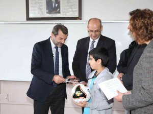 Gürsu’da Atıklar Çocuklardan, Biletler Başkandan