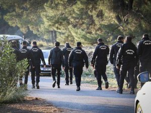 Ormanlık Alanda Bulunan Cesedin Kafası Ve Kolları ‘Hassas Burunla’ Aranıyor
