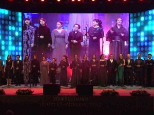 Usta Sanatçılar Ve Öğrencilerden Kadroya Geçecek Sözleşmeli Öğretmenlere Müzik Ziyafeti