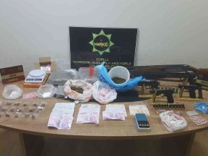 Tekirdağ’da Polis 5 Milyon Tl Değerinde Uyuşturucu Yakaladı: 6 Gözaltı