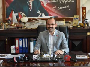 Tosya’da Öğrencilerin İlk Karne Hediyesi Başkan Kavaklıgil’den