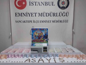 Sancaktepe’de Kumar Baskını: Kumar Makinesi İle 6 Bin 210 Tl Ele Geçirildi