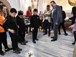 Osmangazi Koza Çocuk Akademi’den Renkli Sergi