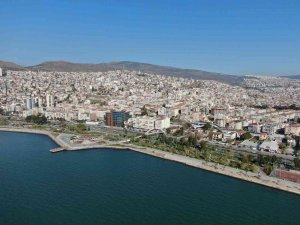 ‘Bayraklı Çözüm Merkezi’ Yüzleri Güldürüyor